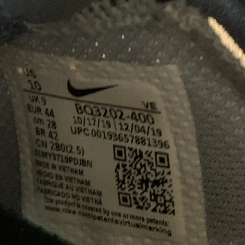 Nike Zoom running shoes mens 10. Like new, worn once. Grey/ blue BQ3292-400 - Picture 6 of 6